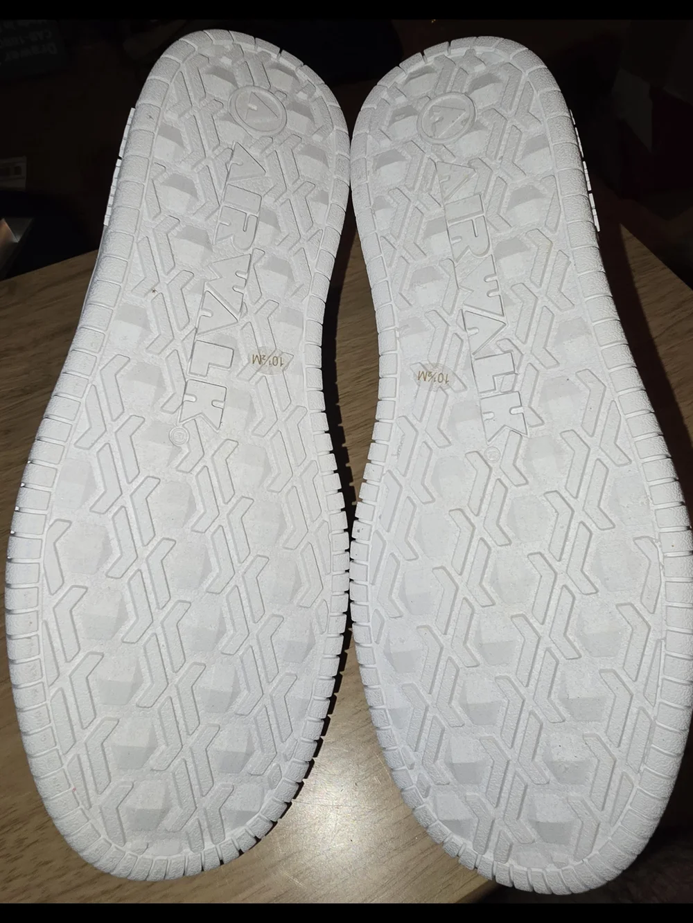 Airwalk WHITE/WHITE Men's Size 10.5 BRAND NEW/SKATE/CASUAL/IDEAL FOR ALL ATTIRES